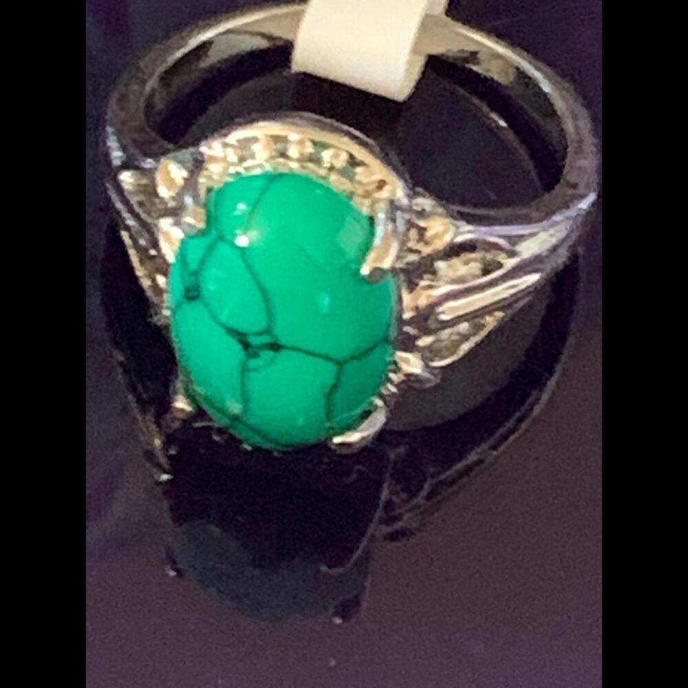 Stunning Turquoise Ring Size 7 - Vintage Design
